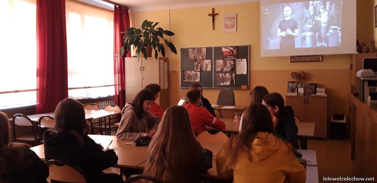 BohaterON -lekcja w klasie 3c