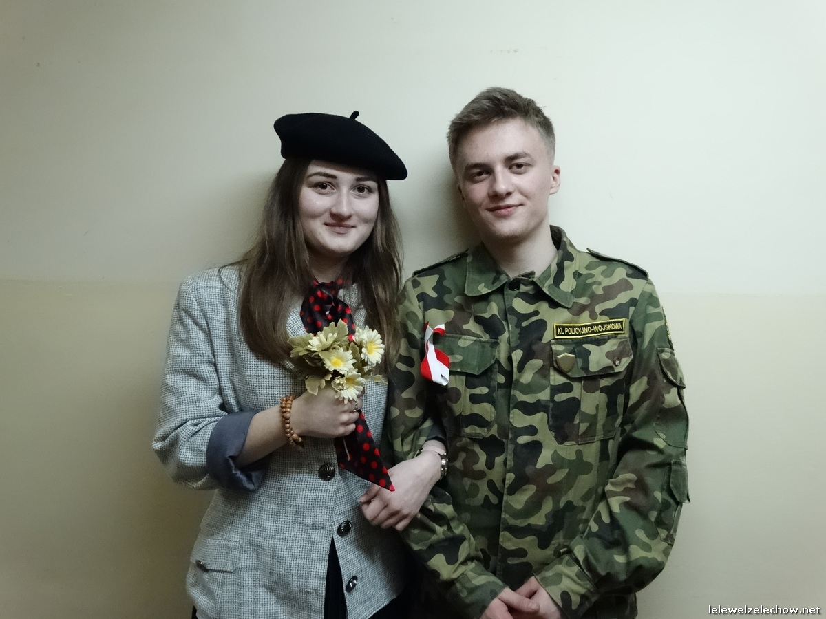 Z życia codziennego powstania warszawskiego - 3c