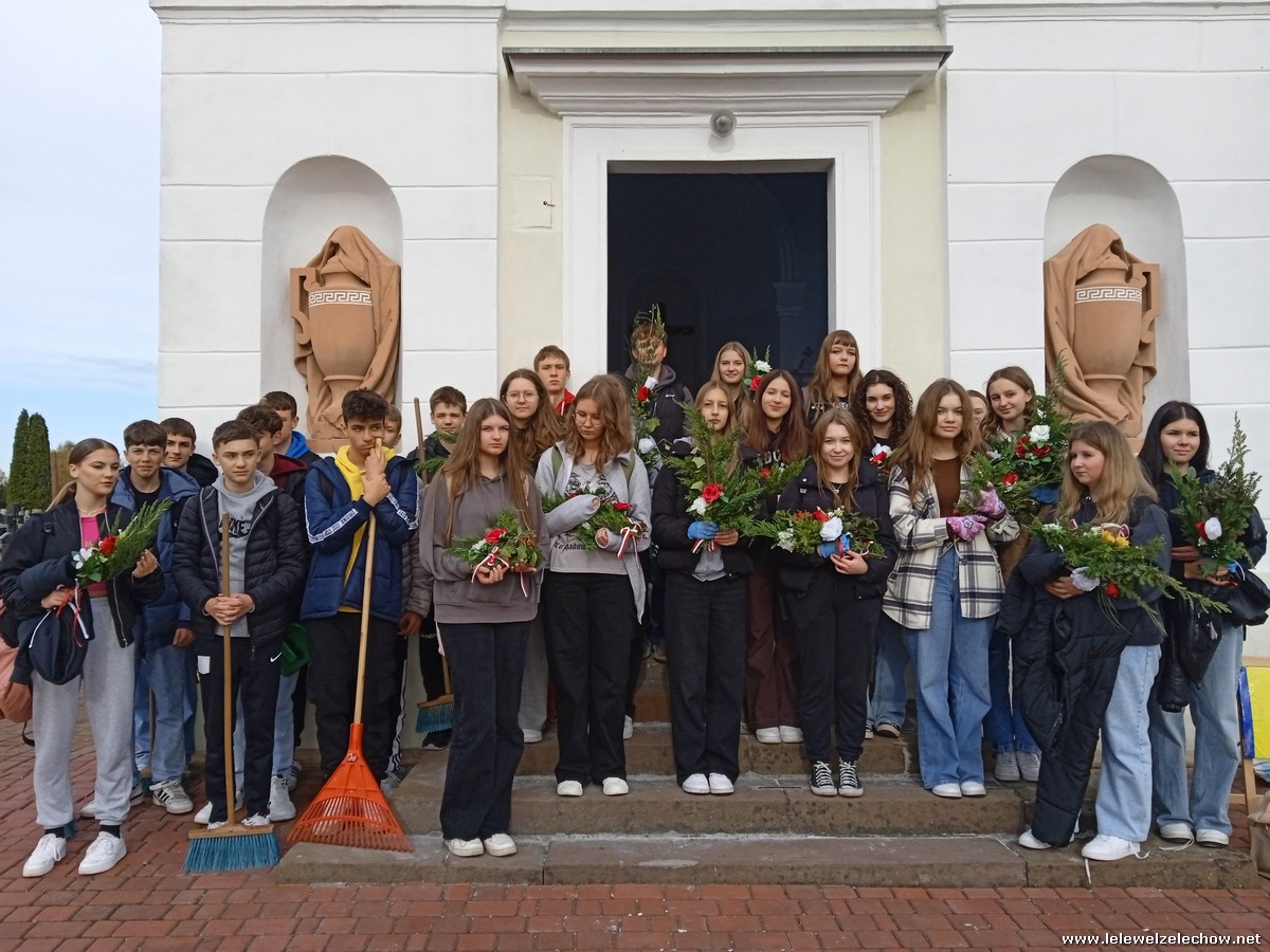 Akcja "SZKOŁA PAMIĘTA"