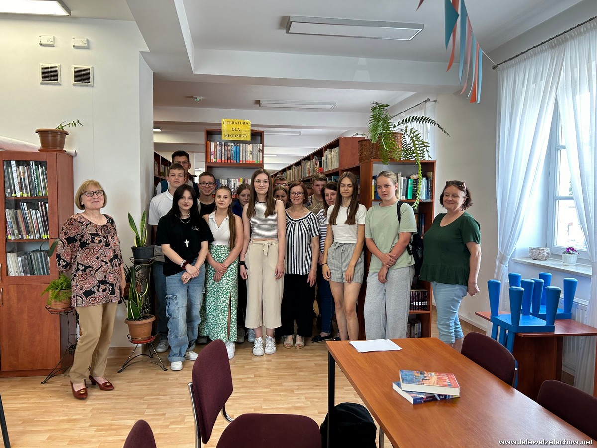 Wizyta klasy Ib w Miejsko-Gminnej Bibliotce Publicznej w Żelechowie