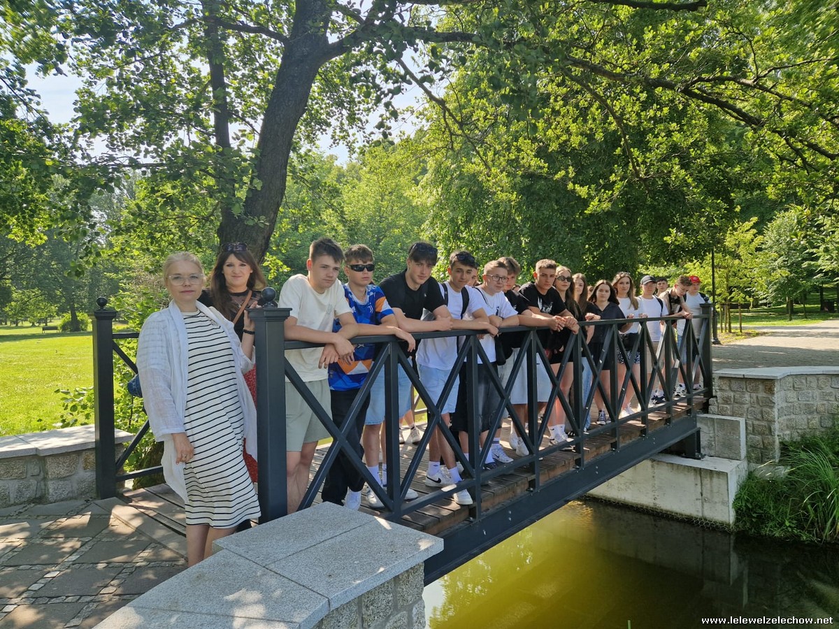 Dwudniowa wycieczka  uczniów Lelewela - Nałęczów i Puławy