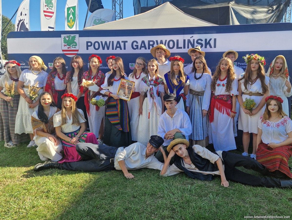 Folkowy Lelewel na Dożynkach Powiatowych w Miętnem